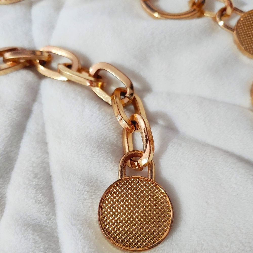 Gold Chain Belt OS - Picture 4 of 5